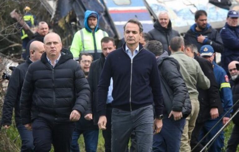 Βόμβα Ραγκούση για τα Τέμπη: «Ποιος κυβερνητικός επέβαλε την παράνομη μετάταξη του σταθμάρχη;»