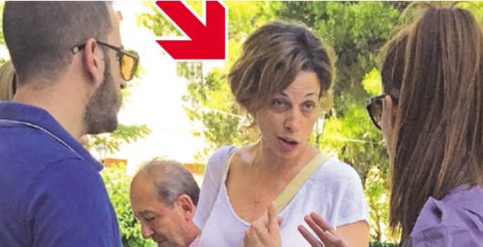 echei dyo paidia zei me eleimosyni einai agnoristi pos einai kai ti kanei sta 38 tis i dimitra margeti 1