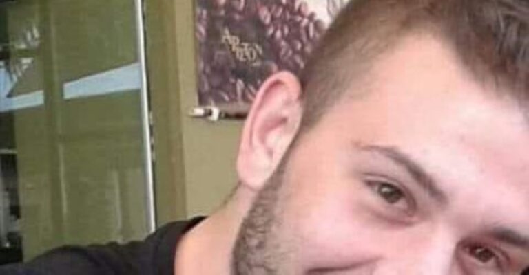 Κάτι δεν μου πήγαινε καλά με τον Μάνο μου, κατι με έτρωγε. Μου λέει ο γιατρός «Κάνε κουράγιο θα φύγει»