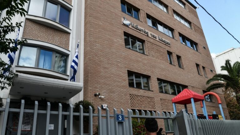 Κιβωτός του Κόσμου: Στο έλεος του Θεού τα παιδιά της δομής – Συγκλονιστικές ιστορίες