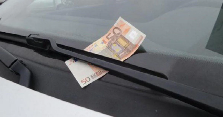 Προσοχή: Αν δείτε λεφτά στον υαλοκαθαριστήρα, μην πλησιάσετε – Τι σημαίνουν
