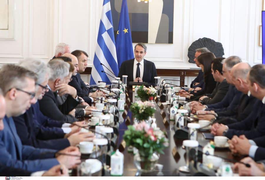 Μητσοτάκης για Τέμπη: «Ολοι φταίμε - Δεν θα κρυφτούμε πίσω από μία σειρά ανθρώπινων σφαλμάτων» 1 mi2 252863 371955 type13260