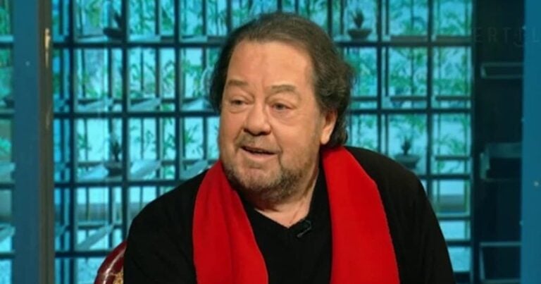«Βóμβα» από Γιάννη Πάριο: «Το σeξ το γνώρισα πρώτη φορά από μια…»