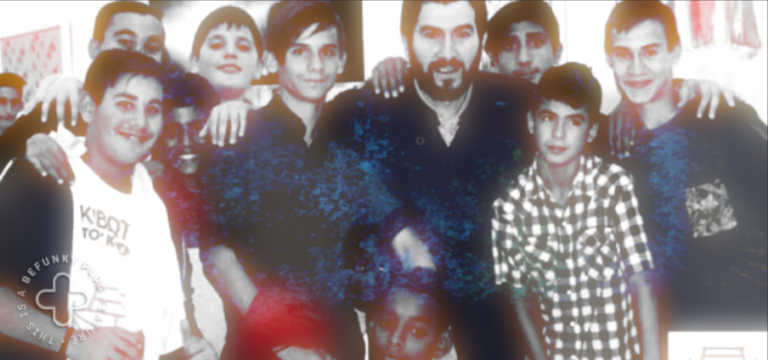 «Πατέρα Αντώνιε είμαστε τα παιδιά σου. Είμαστε και θα είμαστε μαζί σου» Παιδιά που έζησαν στις δομές στηρίζουν με επιστολή τον πατέρα Αντώνιο