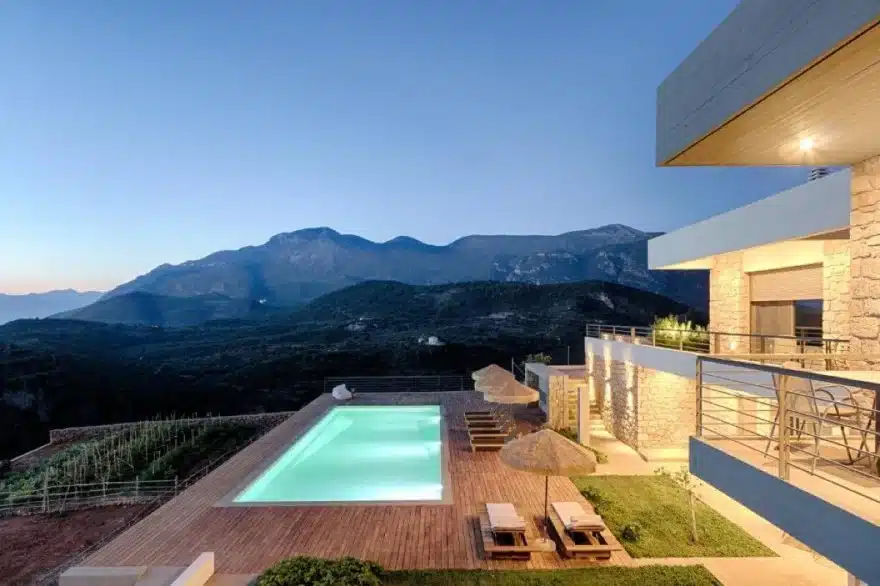 Πλούσιο πρωινό, πισίνα, θέα, μποστάνι: Αuτο είναι το ξενοδοχείο των Σταυροπούλου – Χατζηπαναγιώτη στην Μάνη 2 ploysio proino pisina thea mpostani auto einai to xenodocheio ton stayropoyloy chatzipanagioti stin mani 2