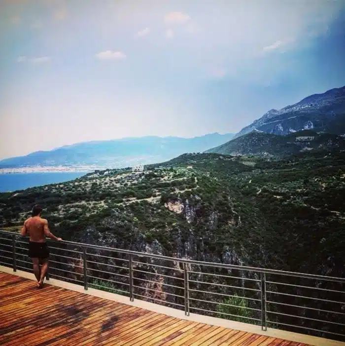 Πλούσιο πρωινό, πισίνα, θέα, μποστάνι: Αuτο είναι το ξενοδοχείο των Σταυροπούλου – Χατζηπαναγιώτη στην Μάνη 5 ploysio proino pisina thea mpostani auto einai to xenodocheio ton stayropoyloy chatzipanagioti stin mani 5