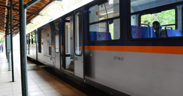 Γονείς: «Να παρθούν μέτρα για την ασφάλεια στις σχολικές εκδρομές» – Μαθητικό συλλαλητήριο για τα Τέμπη