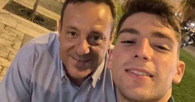 Τέμπη: «Μπαμπά, έχω εγκλωβıστεί και γύρω μου βλέπω μόνο φλóγες»