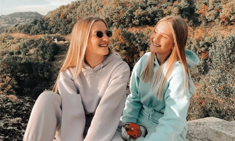 Τέμπη: «Τι να ακούσω; Για σουβλάκια; Ήταν ανεύθυνοι, έχουμε να κάνουμε με τομάρια» ξεσπά ο πατέρας που έχασε και τις δύο του κόρες