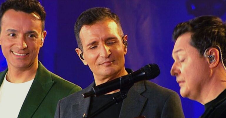 Σπίτι με το MEGA: Δημήτρης Μπάσης και αδερφοί Τσαχουρίδη τραγούδησαν το «Ψωμί της ξενιτιάς» – Η πιο συγκινητική στιγμή της βραδιάς