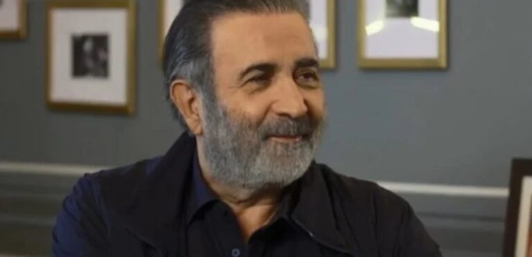 Εύγε στον Λάκη Λαζόπουλο – Τους τα έψαλε χοντρά για τα Τέμπη: «Θέλουν να κάνουν την τραγωδία, κωμωδία»