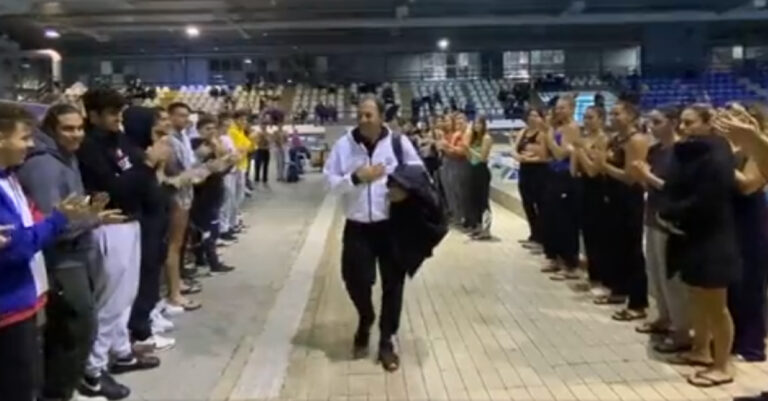 Τέμπη: Αποθέωση για τον διασώστη της ΕΜΑΚ και προπονητή του ΠΑΟΚ που «λύγισε» στα συντρίμμια