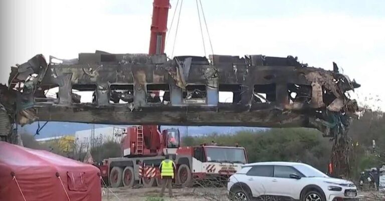 Τέμπη: Επί 12,5 λεπτά ηχούσε σήμα ότι τα τρένα κινούνταν αντίθετα, λέει συνήγορος πολυτραυματία