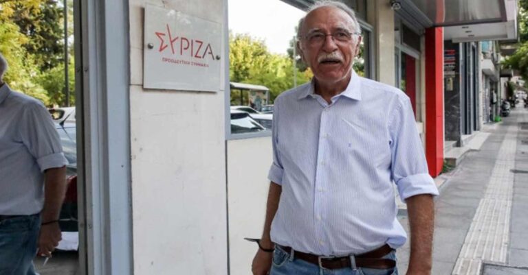 Προπηλάκισαν τον Δημήτρη Βίτσα του ΣΥΡΙΖΑ σε συγκέντρωση διαμαρτυρίας για τα Τέμπη – Αναφορές ότι δέχθηκε χτυπήματα ο βουλευτής