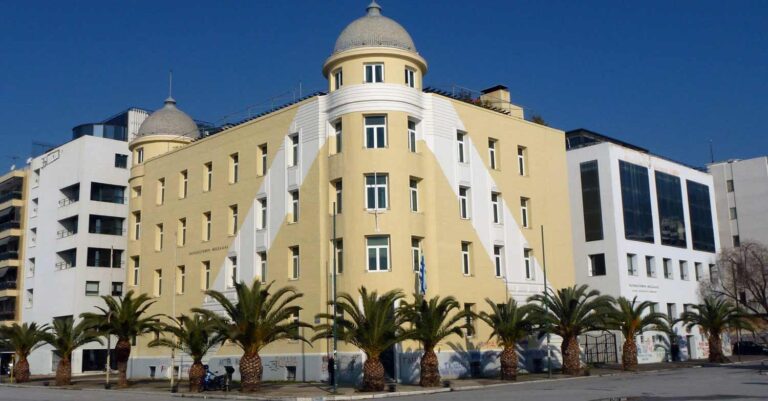 Μόνο ντροπή: Φοιτήτρια από τις Σέρρες καταγγέλλει ότι δεν της δίνουν πτυχίο γιατί δεν έχει… χρήματα