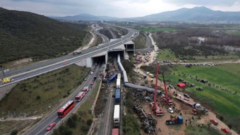 Τραγωδία στα Τέμπη: «Λύγισαν» οι μηχανοδηγοί στο σημείο της τραγωδίας – «Τρέμαμε όλοι»
