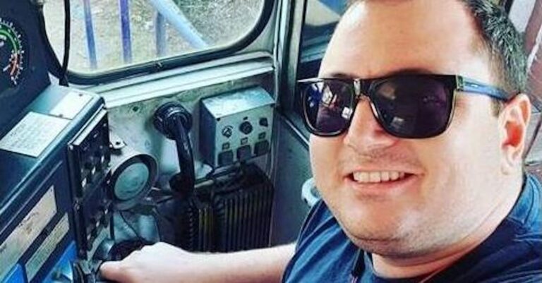 Τραγωδία στα Τέμπη: Οδυρμός για τον 35χρονο μηχανοδηγό Σπύρο Βούλγαρη