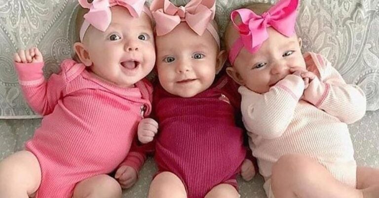 Μετά από 2 γιους πήγαιναν για την κόρη και τελικά έκαναν τριδυμούλες