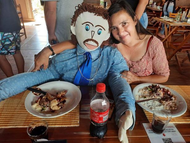 0 pay woman 37 marries ragdoll after whirlwind romance now starting family with toy