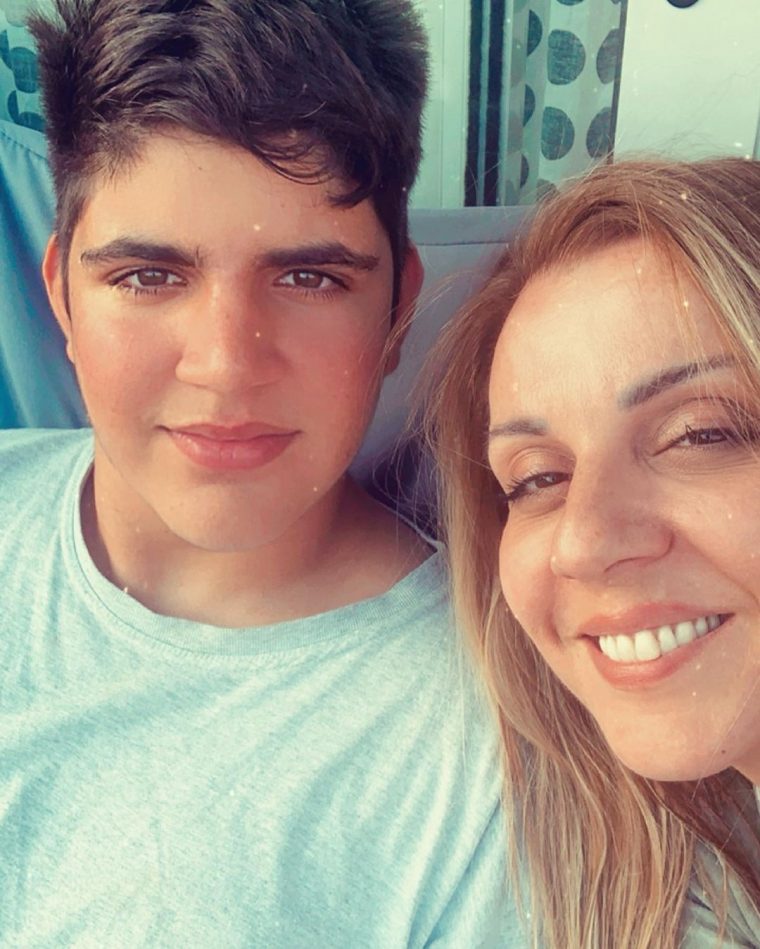 Ματίνα Νικολάου: Μας έδειξε για πρώτη φορά τον κούκλο 15χρονο γιο της, έχει πάρει τη γοητεία της μαμάς του 1 1436 760x949 1