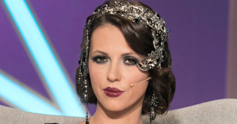 Ραμόνα Βλαντή: «Θα με θάψουν σαν Βασίλισσα, στη κηδεία μου απαγορεύεται να έρθουν όσοι δεν ξέρουν να ντύνονται»