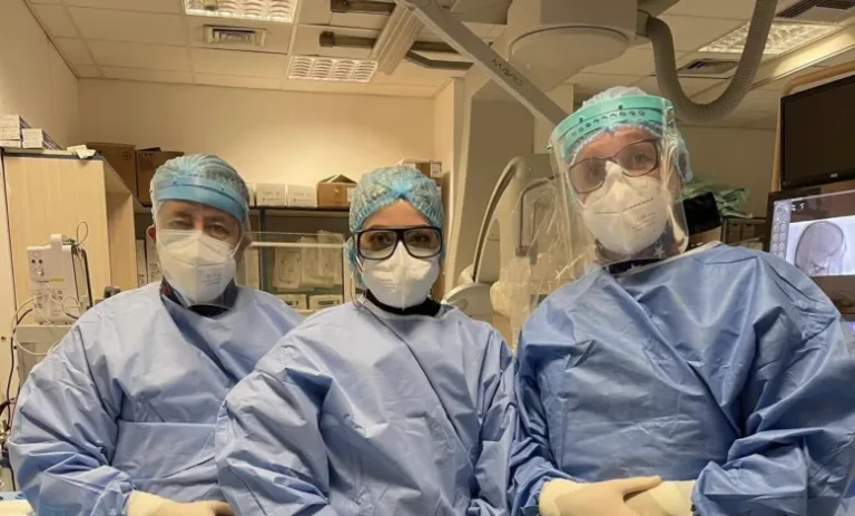 Πάτρα: Αυτοί είναι οι δύο γιατροί που έσωσαν μία γυναίκα της οποίας η ζωή κρεμόταν από μία κλωστή