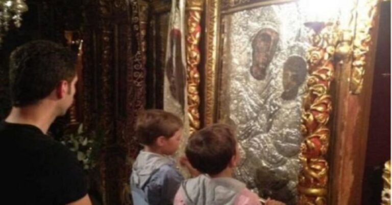 Αγοράκι με όγκο στον εγκέφαλο νίκησε τον καρκίνο με τη βοήθεια της Μεγαλόχαρης