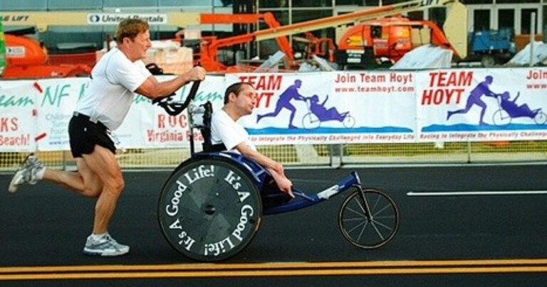 Ο πατέρας του αιώνα: Ο ορισμός της αγάπης και της αφοσίωσης ενός γονιού στο παιδί του