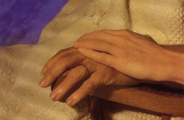 «Αχ, ρε μάνα!»: Ένα κείμενο που προβληματίζει και συγκινεί