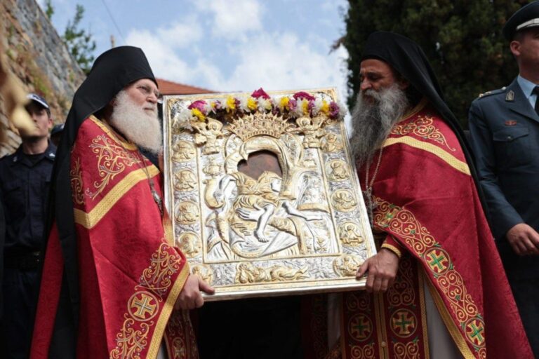 Η Αθήνα υποδέχεται το Άξιον Εστί – Η ιστορία της θαυματουργής εικόνας