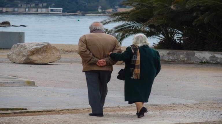 Δεν είναι ο «γέρος» και η «γριά», ανónτε*