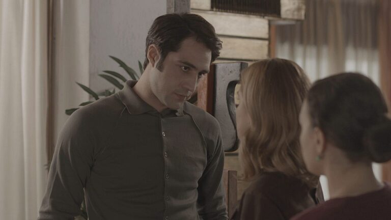 Ο παράδεισος των κυριών: Ο Άγης θέλει να παραδοθεί στην αστυνομία για τη δολοφονία της Ντέπυς