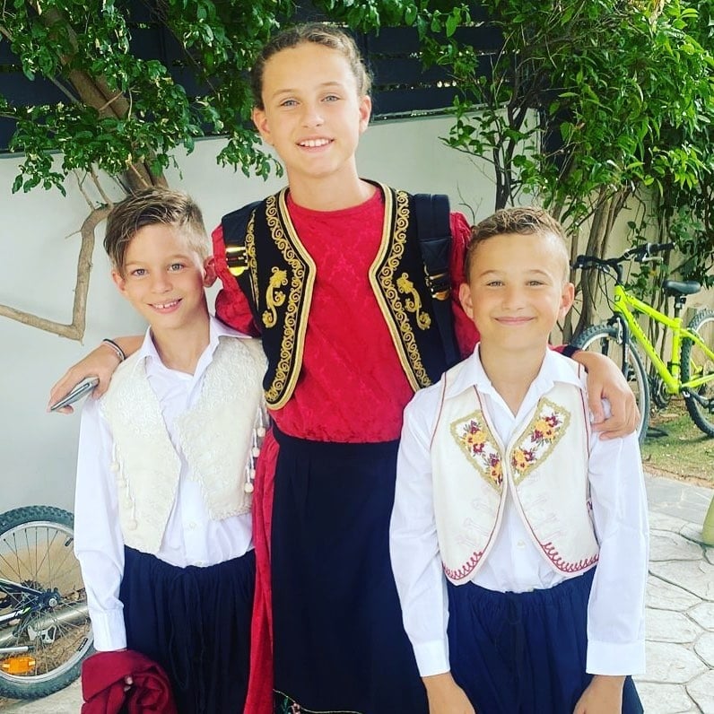 i kori toy giorgoy lianoy ariana megalose kai einai idia o mpampas tis 2 796x796 2