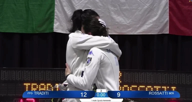 Συγκινητικό βίντεο: Αρνήθηκε να εκμεταλλευτεί τον τραυματισμό της αντιπάλου της σε αγώνα ξιφασκίας