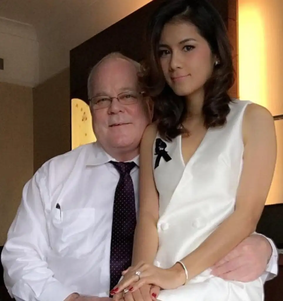 72χρονος παντρεύτηκε 33χρονη – Την πρώτη νύχτα κατάλαβε το μεγάλο του λάθος 4 screen shot 2018 03 06 at 3.10.09 pm 963x1024 1