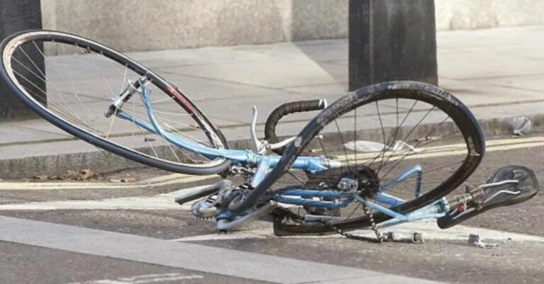 Τραγωδία στο Αγρίνιο: 14χρονος πέθανε μετά από πτώση με το ποδήλατό του
