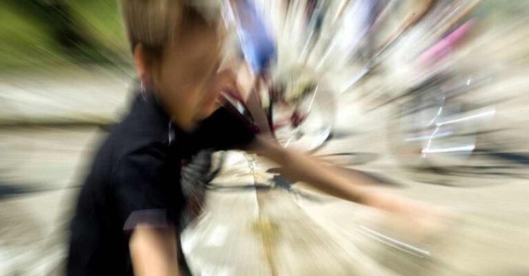 Θρήνος για τον 14χρονο που σκοτώθηκε σε βόλτα με το ποδήλατο- «Ήρθε η μάνα του…»