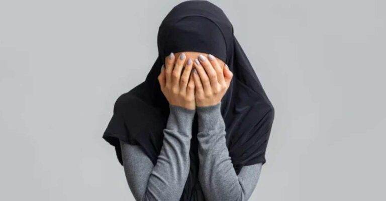 Σοκ στο Βαλεστίνο: Πατέρας παραμόρφωσε από το ξύλο την κόρη του γιατί ασπάστηκε τον Ισλαμισμό