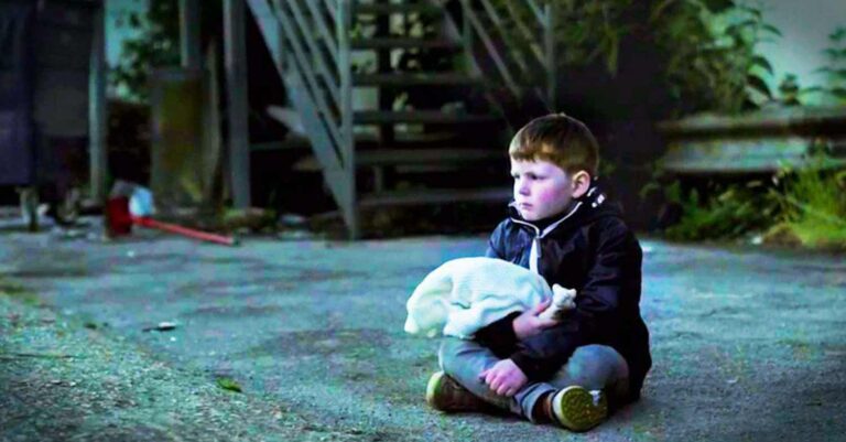 Μόνος μπαμπάς θέλει να δώσει για υιοθεσία το γιο του γιατί δεν έχει…χρόνο για τον εαυτό του