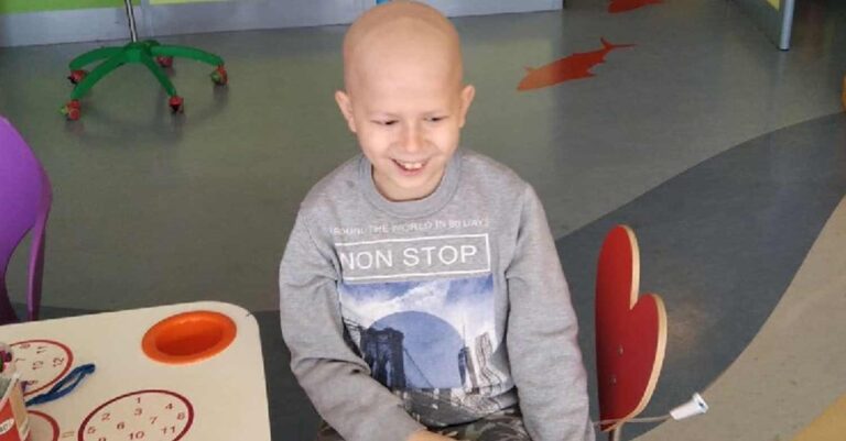 O 9χρονος Πέτρος παλεύει με την λευχαιμία, υποτροπίασε και χρειάζεται άμεσα τη βοήθεια όλων μας
