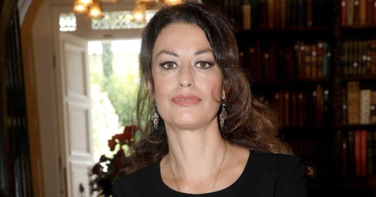 Δωροθέα Μερκούρη: «Δεν με φλερτάρоuν καθόλου, οι Έλληνες είναι φοβnτσιάρηδες»