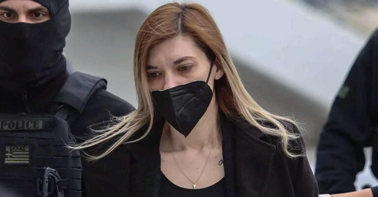 Στο νοσοκομείο η Ρούλα Πισπιρίγκου: «Είχε επιδεινωθεί ακραία η κατάστασή της – Της έκαναν βιοψία…»