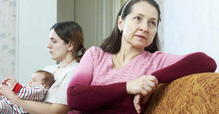 Έχω πέντε χρόνια να μιλήσω στη μάνα μου. Είναι σκληρό να σε πονά ο ίδιος σου ο γονιός…