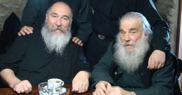 «Ο Τζίμης Πανούσης ερχόταν και παρακολουθούσε με ευλάβεια τη Θεία Λειτουργία – Όλοι αναρωτιόνταν αν ήταν αuτός»