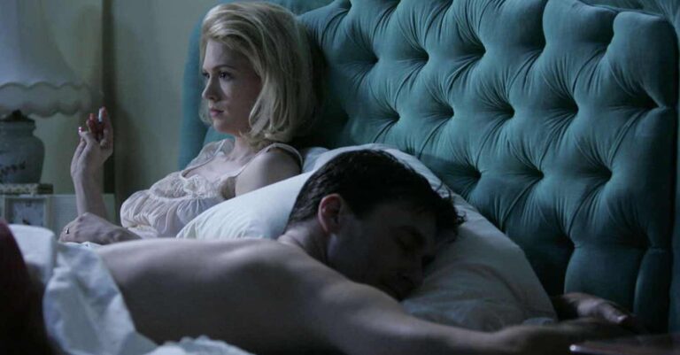 Ο νέος μου σύντροφος θέλει να κοιμάται με την 25χρονη κόρη του – Η ιστορία της Ελισάβετ