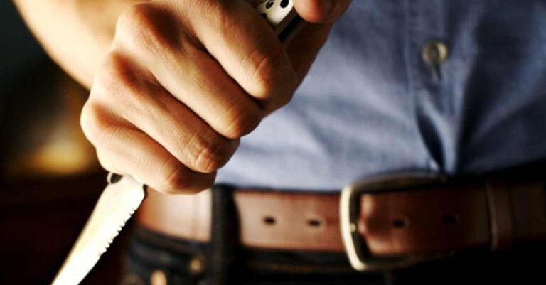 Ακρόπολη: Σεσημασμένος ο 17χρονος Αλβανός που μαχαίρωσε τον 18χρονο σε ληστεία