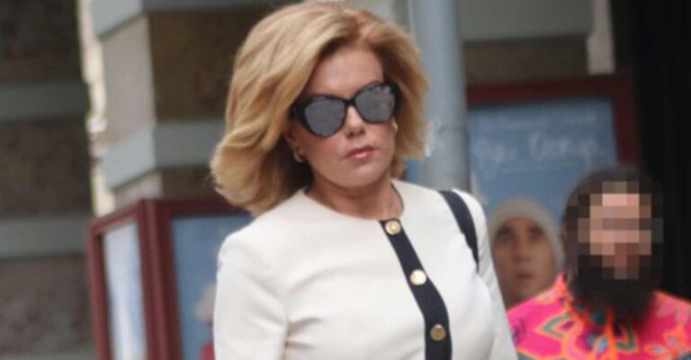 Εμφάνιση χιλιάδων ευρώ: Όλοι κοίταγαν την Ευγενία Μανωλίδου που βγήκε στο κέντρο της Αθήνας σαν γαλαζοαίματη