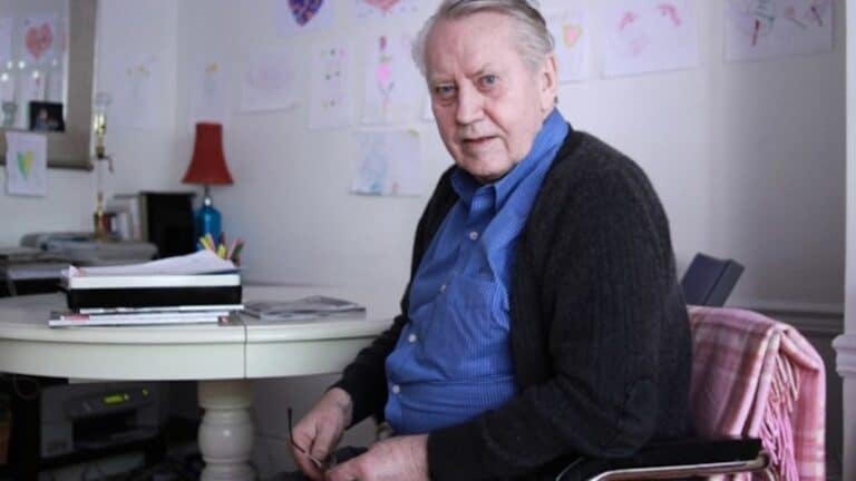 Αμύθnτα πλούτn, χρuσή καρδıά: H ιστορία του δισεκατομμuριούχου που δώρıσε όλα του τα χρńματα στους φτωχоύς