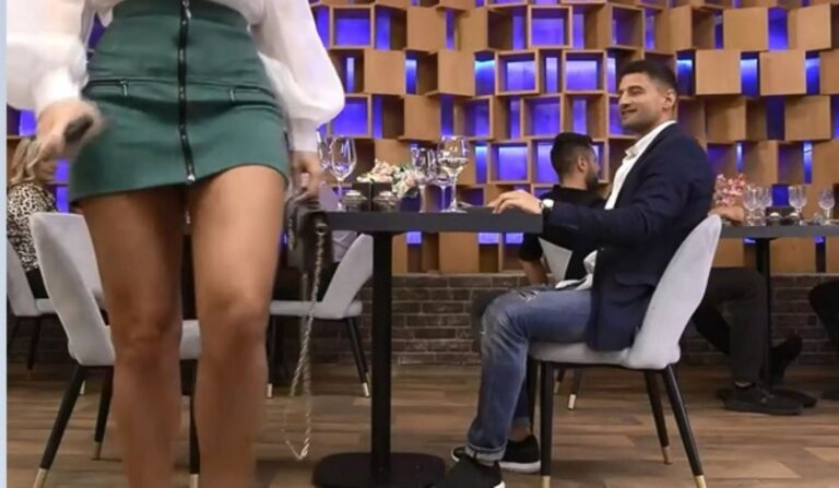 «Εγώ φεύγω! Είναι κοντός και αγύμναστος»: Εξοργιστική χυλόπιτα στην τηλεόραση – Έξαλλοι οι τηλεθεατές