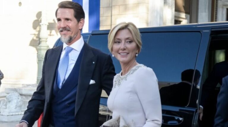 Πρόταση-βόμβα για την Ελλάδα: «Να επιστρέψει ο βασιλιάς για δημόσιες σχέσεις»